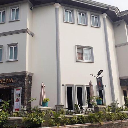 Venezia Suites Hotel Iloilo Luaran gambar